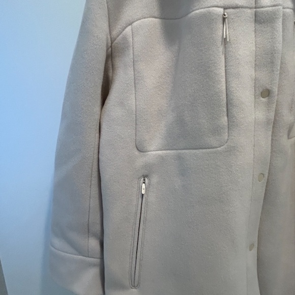 Lululemon Insulated Wool Shirt Jacket - Picture 7 of 13